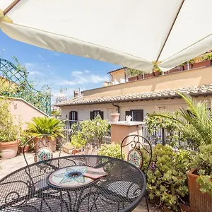 Condotti Terrace , Rome Italie